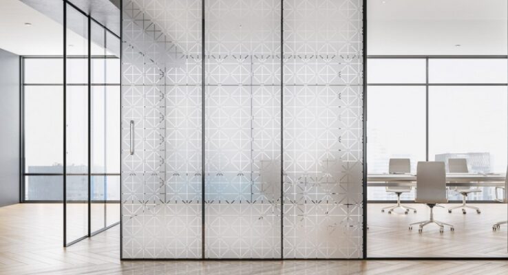 Desenli buzlu cam filmi